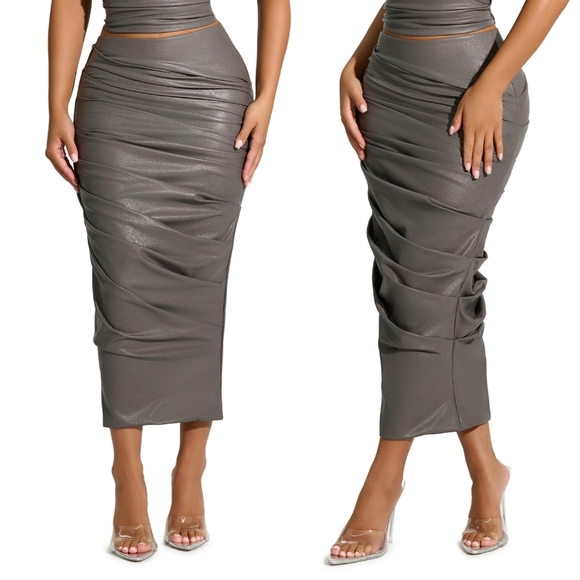 NWT Naked Wardrobe Ruched Faux Vegan Leather Midi Skirt in Dark Grey M - Flaw - Picture 3 of 10